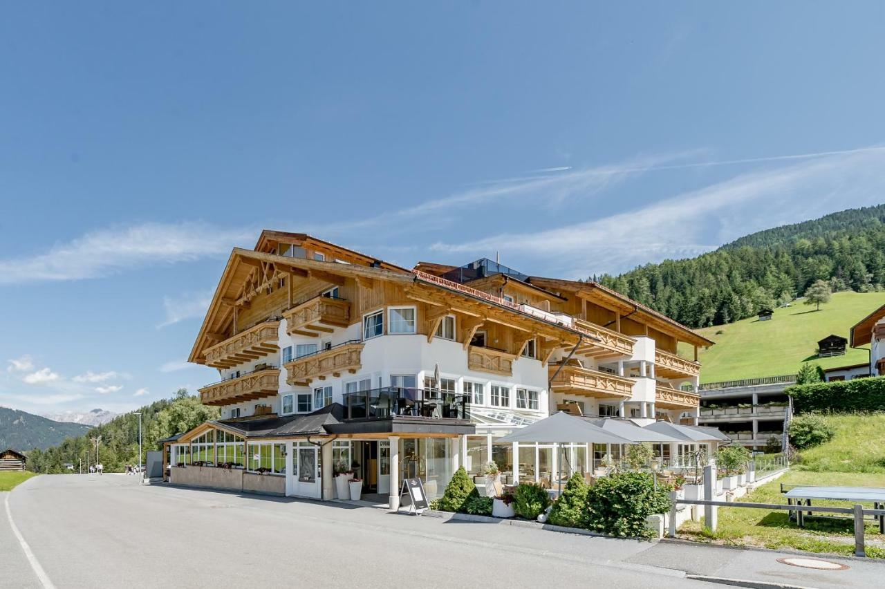 Hotel Andy 4 Sterne Superior Jerzens Exterior photo